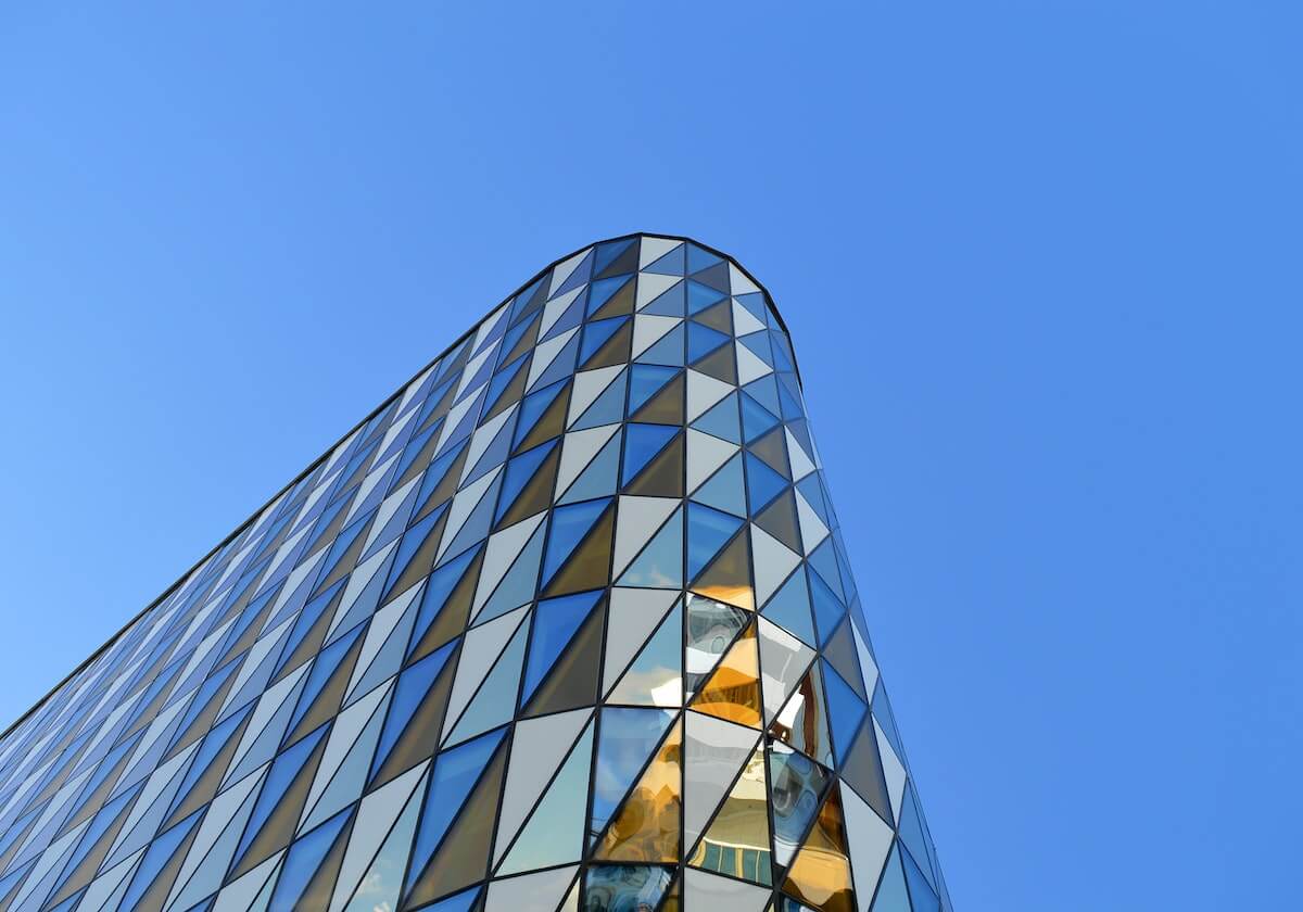 乐鱼体育：点亮热爱，与你同行的全场娱乐体验