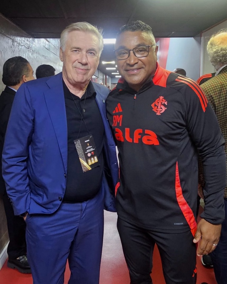 安切洛蒂亲临解放者杯赛场,考察巴西国际与弗拉门戈球员表现